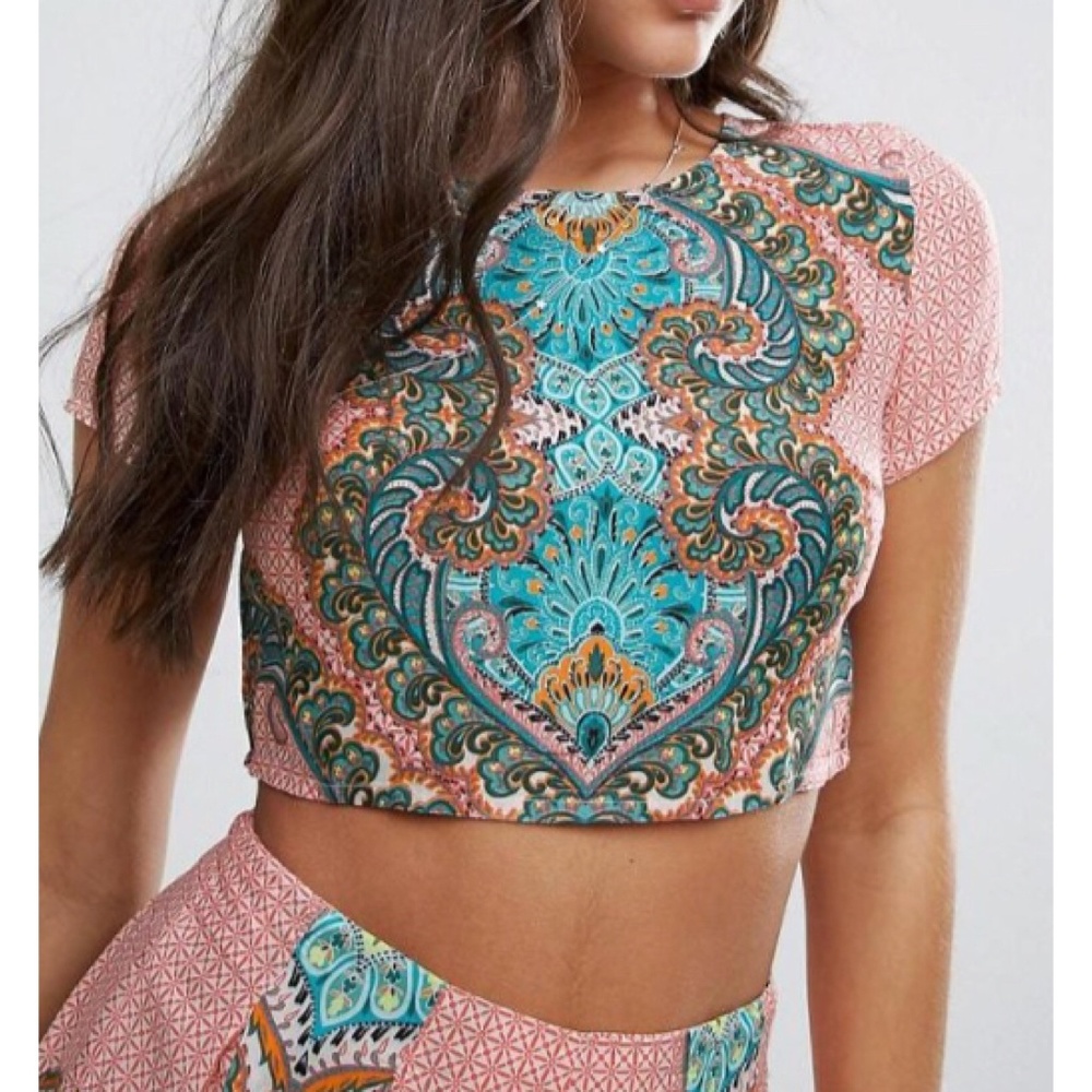 ASOS Missguided Baroque Print Crop T-Shirt